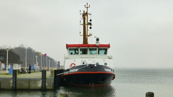 Der Bug des Tonnenlegers Ranzow auf Hiddensee © NDR Foto: Gerald Schneider aus Kloster