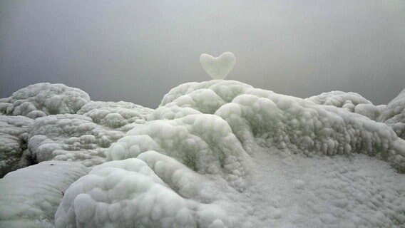 Herz aus Eis © NDR Foto: Kerstin Wessel aus Sagard