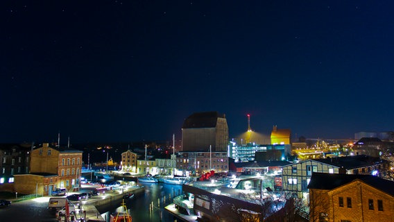 Stralsunder Hafen bei Nacht © NDR Foto: Karl Eckert aus Stralsund