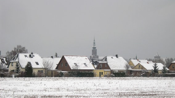 winterlicher Blick auf den Greifswalder Dom © NDR Foto: Roland Splettstößer