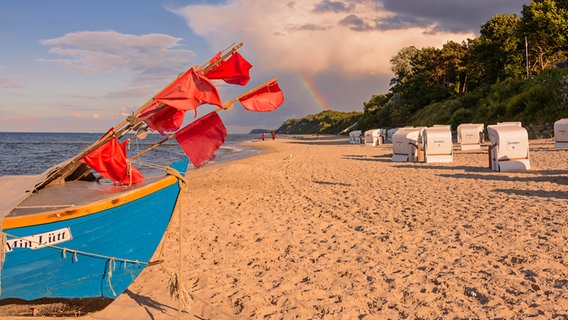 Regenbogen am Strand von Kölpinsee © NDR Foto: Günter Kamp aus Greifswald