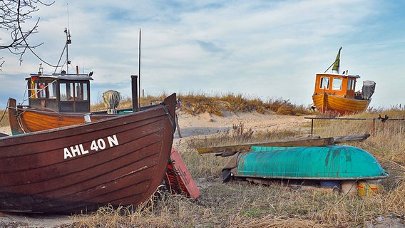 Fischerboote am Strand © NDR Foto: Günter Kamp aus Greifswald