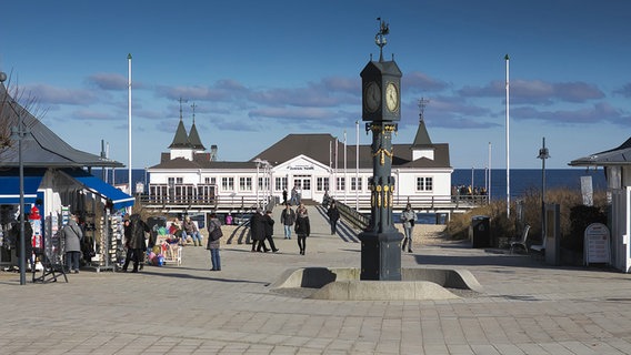 Blick auf die Seebrücke in Ahlbeck © NDR Foto: Klaus Knop aus Greifswald