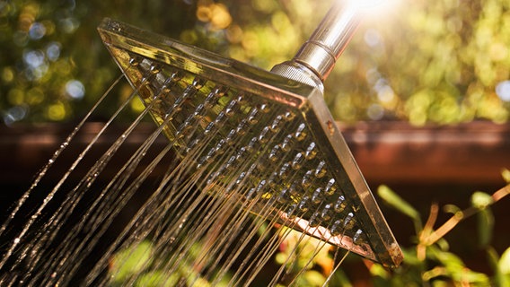 Dusche im Garten © NDR Foto: Günter Kamp aus Greifswald