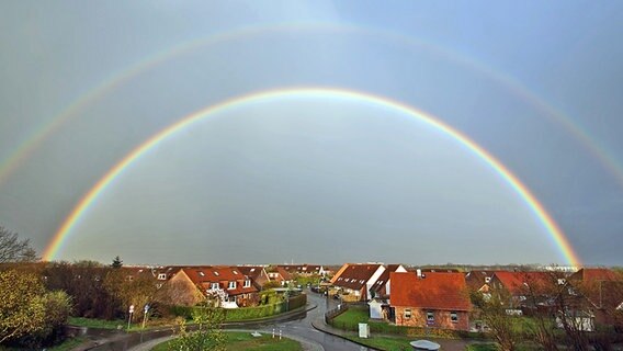 Doppelter Regenbogen © NDR Foto: Werner Schulz aus Schwerin