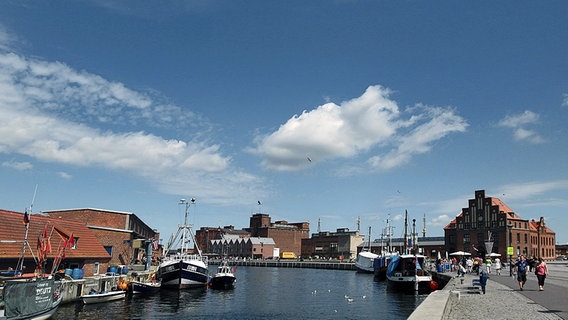 Ansicht vom Alten Hafen in Wismar Ansicht vom Alten Hafen in Wismar © NDR Foto: Helmut Kuzina aus Wismar