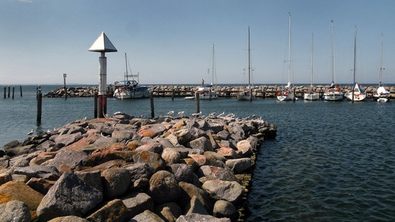 Hafeneinfahrt von Timmendorf auf der Insel Poel. © NDR Foto: Helmut Kuzina aus Wismar