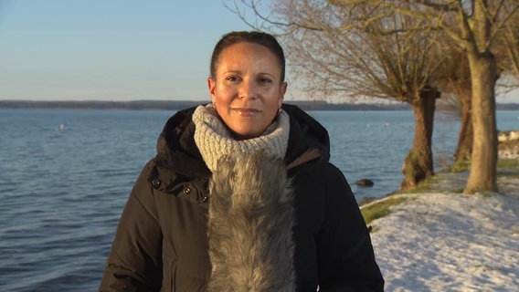 Tatjana Brand präsentiert das Wetter für den 1. Dezember 2023 © NDR 