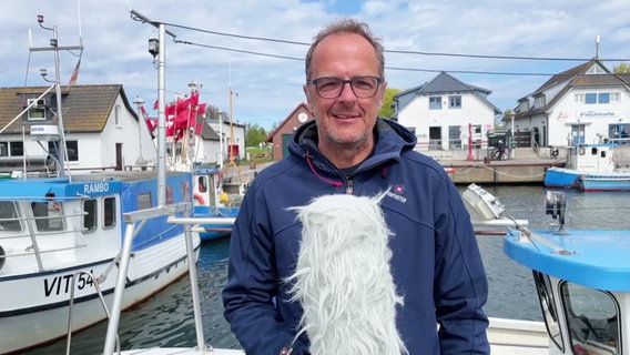 Stefan Kreibohm mit dem Wetterbericht von der Insel Hiddensee. © Screenshot 