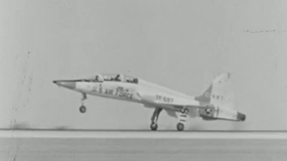 Landendes Testflugzeug © NDR 