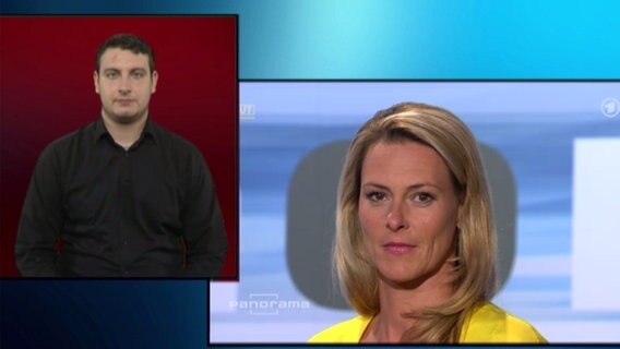 Ein Gebärdensprachdolmetscher übersetzt Panorama-Moderatorin Anja Reschke © NDR 