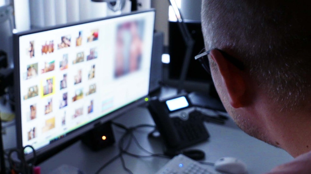 Kinderpornographie: Verschärftes Gesetz mit bitteren Folgen | NDR.de - Fernsehen - Sendungen A-Z - Panorama 3->