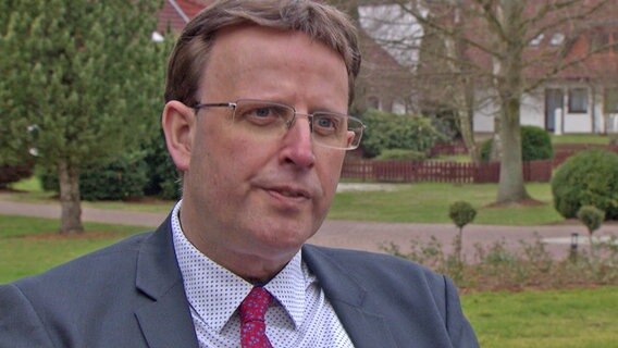 Norbert Zobel betreibt ein Pflegeheim Norbert Zobel betreibt ein Pflegeheim © NDR Foto: Screenshot