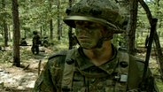 Kompaniechef Kersten Janik bei einer Bundeswehrübung mit US-amerikanischen Soldaten © ARD 