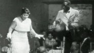 Zwei Tänzer in Harlem auf der Bühne © Screenshot 