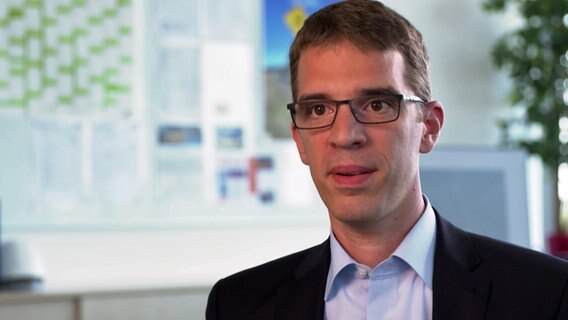 Justin Geistefeldt, Professor für Verkehrswesen Uni Bochum. © NDR Foto: Screenshot