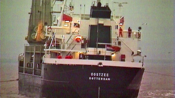 Der 1989 havarierte holländische Frachter "Oostzee" © NDR Foto: NDR