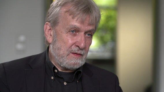 Michael Jäcker-Cüppers, Vorstand des "Arbeitsrings Lärm" bei der Deutschen Gesellschaft für Akustik (DEGA). © NDR Foto: Screenshot