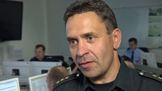 Michael Ebert, Leiter der Polizeiinspektion Rostock. © NDR 