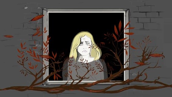 Graphic Novel: Eine Frau steht an einem geöffneten Fenster und schaut traurig nach draußen. © NDR / ARD Foto: Screenshot