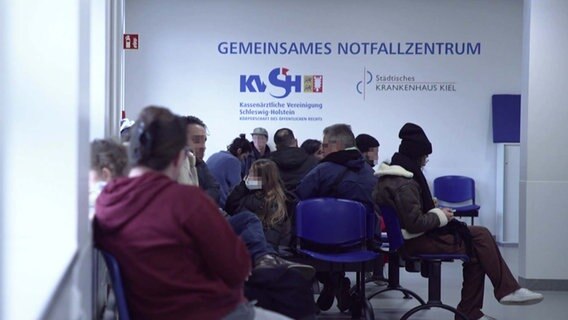 Wartesaal des Notfallzentrums Kiel. © NDR 