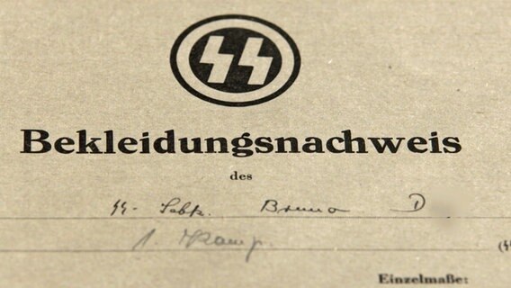 Der Bekleidungsnachweis des Wachmanns Bruno D. im ehemaligen KZ Stutthof. © NDR Foto: Screenshot