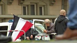 Rechte Demonstranten in Braunschweig © NDR Foto: Screenshot