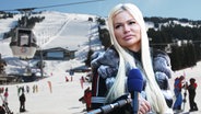 Thumbnail: Eine blonde Frau steht vor einer Ski-Piste und spricht in ein Mikrofon. © NDR Foto: screenshot