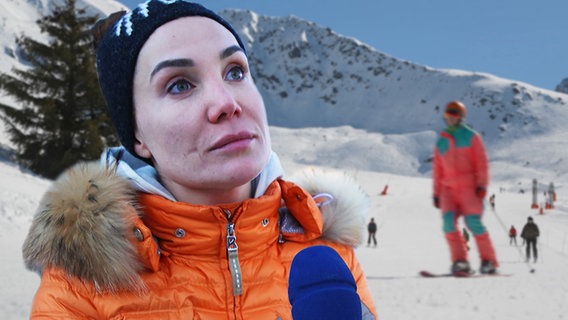 Thumbnail: Eine Frau steht vor einer Ski-Piste und spricht in ein Mikrofon. © NDR Foto: screenshot