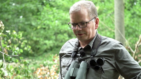 Oscar Klose, stellvertretender Landesvorsitzender des Naturschutzbundes NABU in Schleswig-Holstein. © NDR Foto: Screenshot