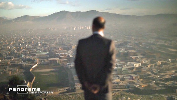 Mohammed Sediq blickt auf Kabul. © NDR 