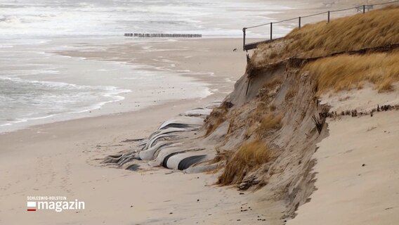 Nach dem Sturmtief "Zeynep" fehlt jede Menge Sand am Strand auf Sylt. © NDR 