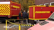 Feuerwehr Kiel führt eine Übung für den Fall eines Blackouts durch. © NDR 