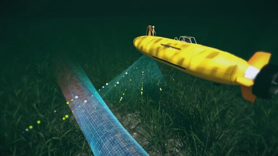 Ein Unterwasser-Roboter scannt in einer Computersimulation ein Tiefseekabel. © Marispace-X 