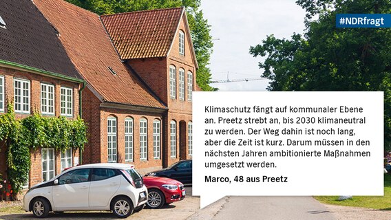 Ein altes Bauernhaus in Preetz © Imago Foto: Imago / Volker Preußer