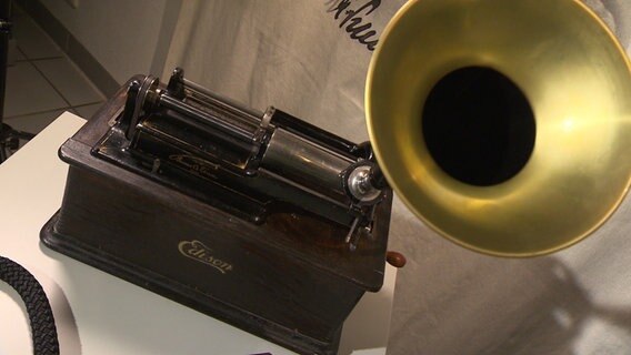Alter Phonograph von Edison, mit dem vor 130 Jahren die Stimme von Bismarck aufgezeichnet wurde © NDR / SH Magazin 