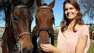Ihren Feierabend verbringt die passionierte Chirurgin Dr. Ilka Jopp natürlich wieder mit Tieren - am liebsten im Galopp. © NDR/Doclights GmbH 2019 