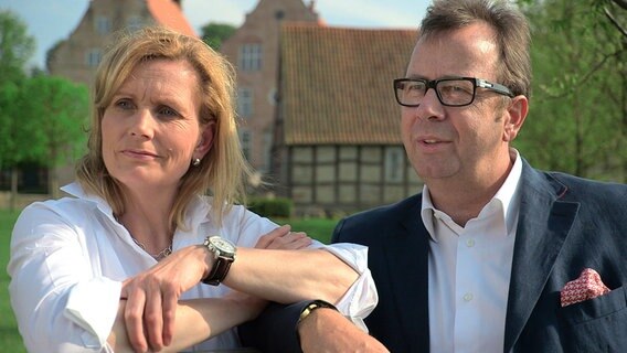 Vier Jahre lang hat Ehepaar Essing das gesamte Anwesen renovieren lassen - aber auch heute ist immer noch etwas zu tun. Vier Jahre lang hat Ehepaar Essing das gesamte Anwesen renovieren lassen - aber auch heute ist immer noch etwas zu tun. © © NDR/nonfictionplanet