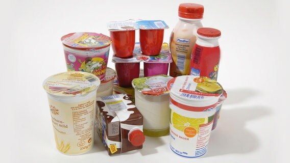 Verschiedene Joghurt Produkte. © picture alliance Foto: Ulrich Niehoff