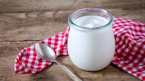 Plain yogurt served in a glass © fotolia Photo: ji_images