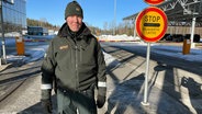 Ilkka Tuomikko ist der Chef des Grenzpostens Nujamaa. © NDR/ARD Studio Stockholm 