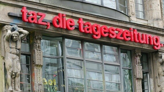 Das Redaktionsgebäude der Tageszeitung "taz, die tageszeitung" in Berlin. © dpa Foto: Gero Breloer