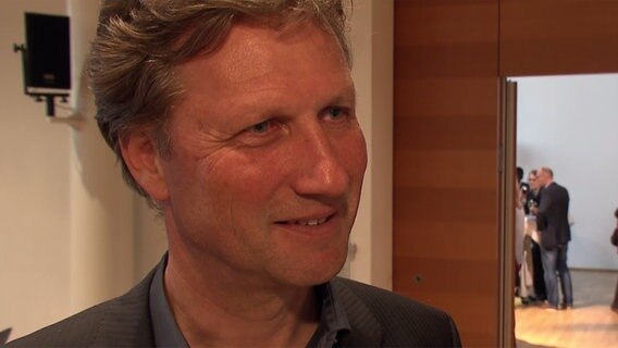 Mathias von Blumencron im Interview mit ZAPP © NDR Foto: Daniel Bouhs