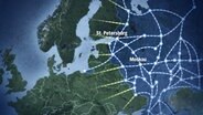 Eine Landkarte zeigt Russlands Internetleitungen. Die Verbindung zum Ausland soll über Knotenpunkte abgewickelt werden, die von der Medienaufsicht gesteuert und überwacht wird, so der Plan des Kreml. © NDR 