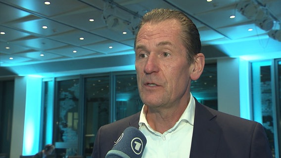 Mathias Döpfner, Verlagschef von Axel Springer im Interview mit ZAPP. © NDR 