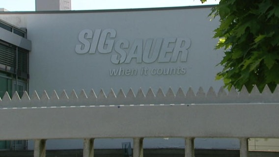 Ein Firmengebäude von Sig Sauer.  
