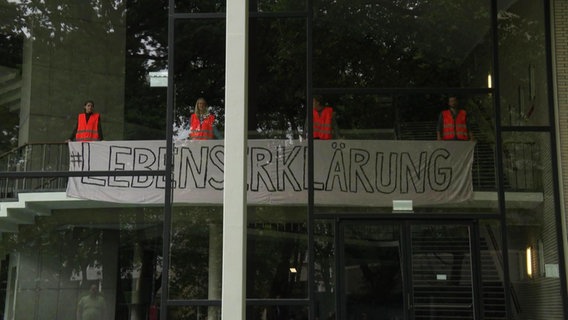 Uni Hamburg wird von Aktivisten besetzt. © Screenshot 