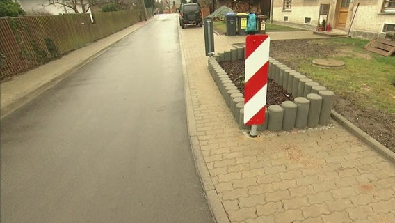 Eine Maßnahme zur Verkehrsberuhigung.  