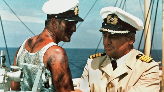 Chief Paul Weyer (Günter Naumann) gibt Kapitän Karsten (Horst Drinda) einen dringenden Ratschlag. © RBB/DRA/H. J. Hoeftmann 
