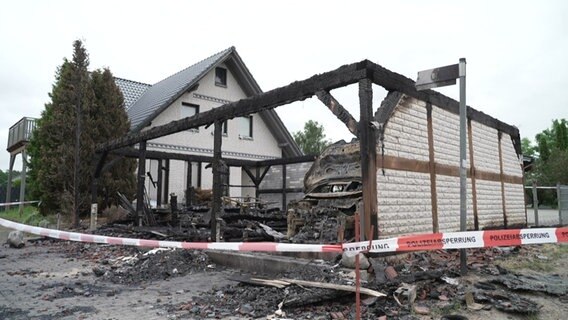 Abgebranntes Carport in Dabel © NDR 